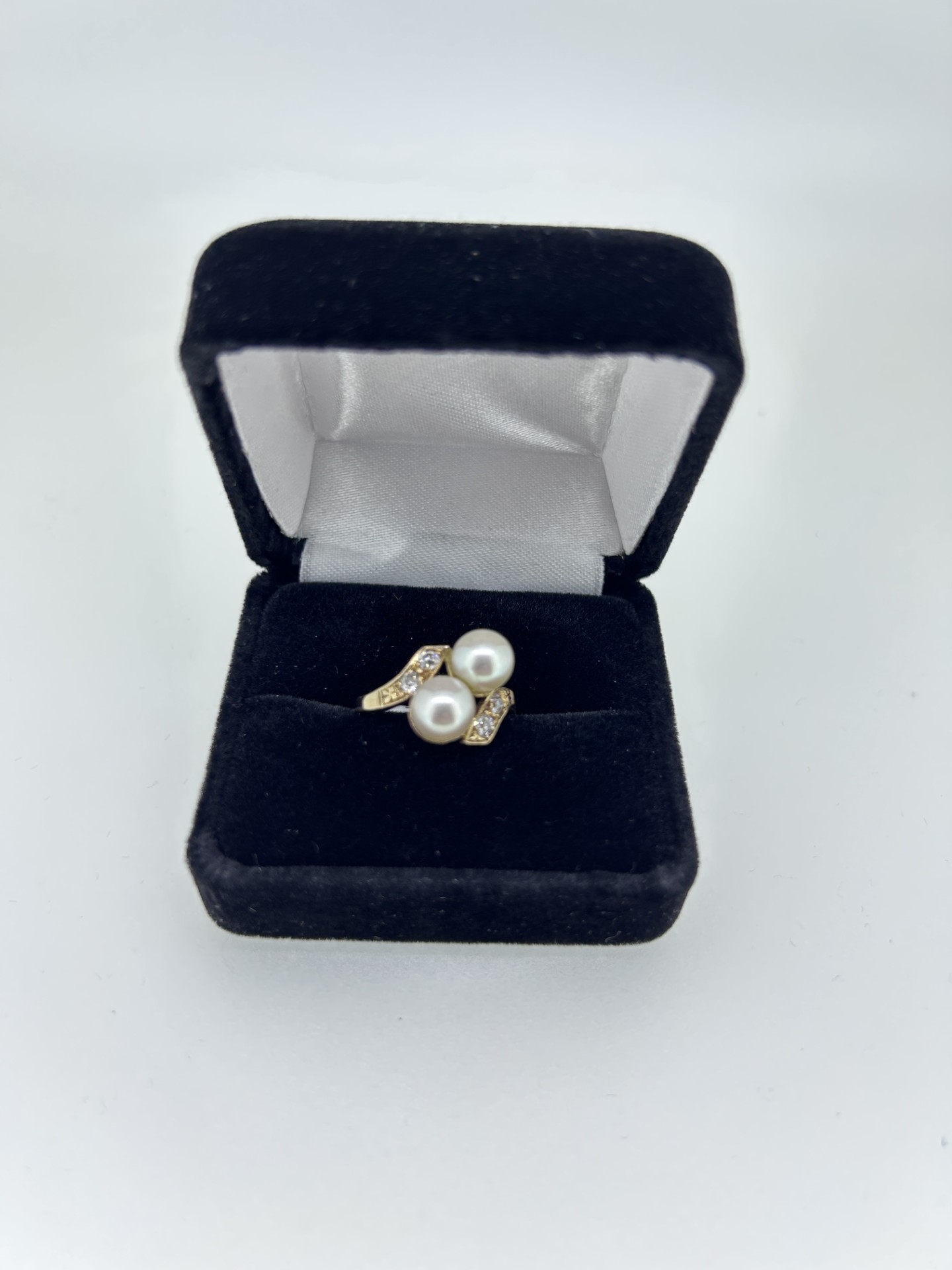 Pearl and Diamond Ring 20615